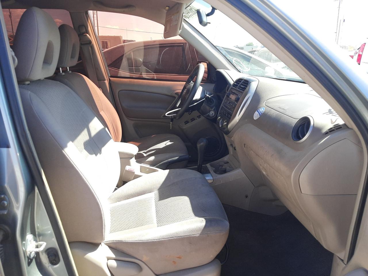 Photo 5 from auction – 2004 TOYOTA RAV4 with VIN JTEGD20V140023427
