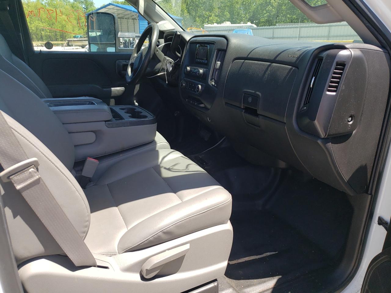 Photo 5 from auction – 2015 CHEVROLET SILVERADO with VIN 1GB3CYCG5FF501438