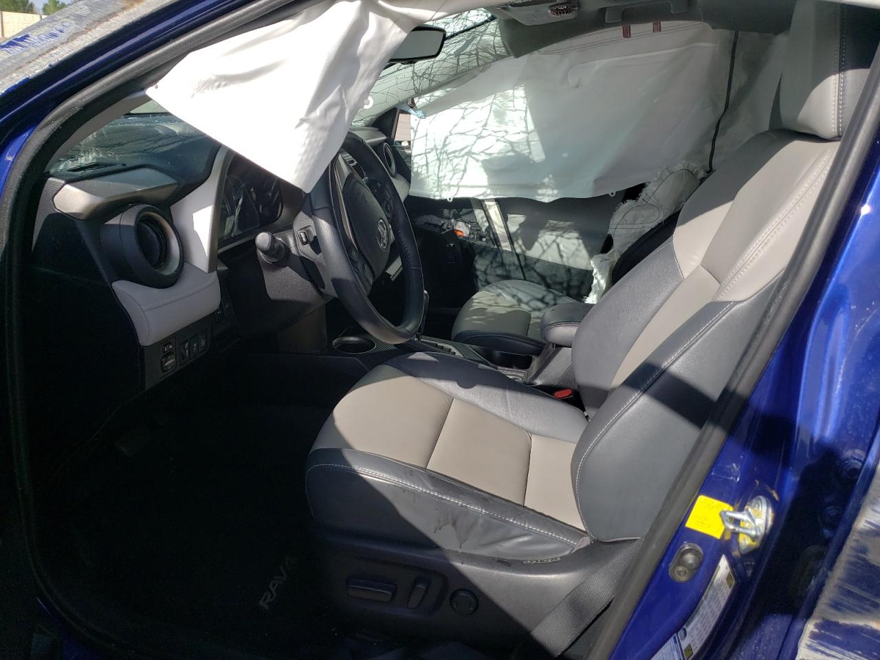 Photo 5 from auction – 2015 TOYOTA RAV4 LIMIT with VIN 2T3DFREV5FW232980