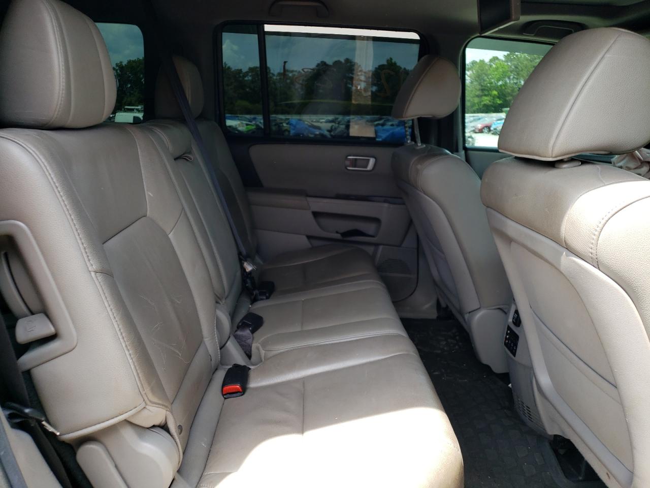 Photo 6 from auction – 2012 HONDA PILOT EXL with VIN 5FNYF3H62CB012846