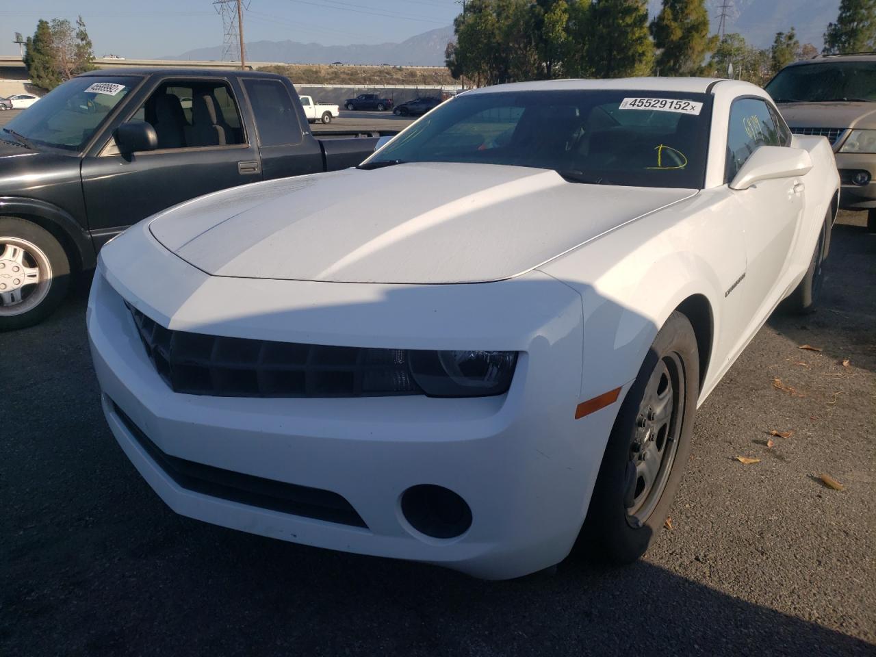 Photo 2 from auction – 2013 CHEVROLET CAMARO LS with VIN 2G1FE1E32D9246508