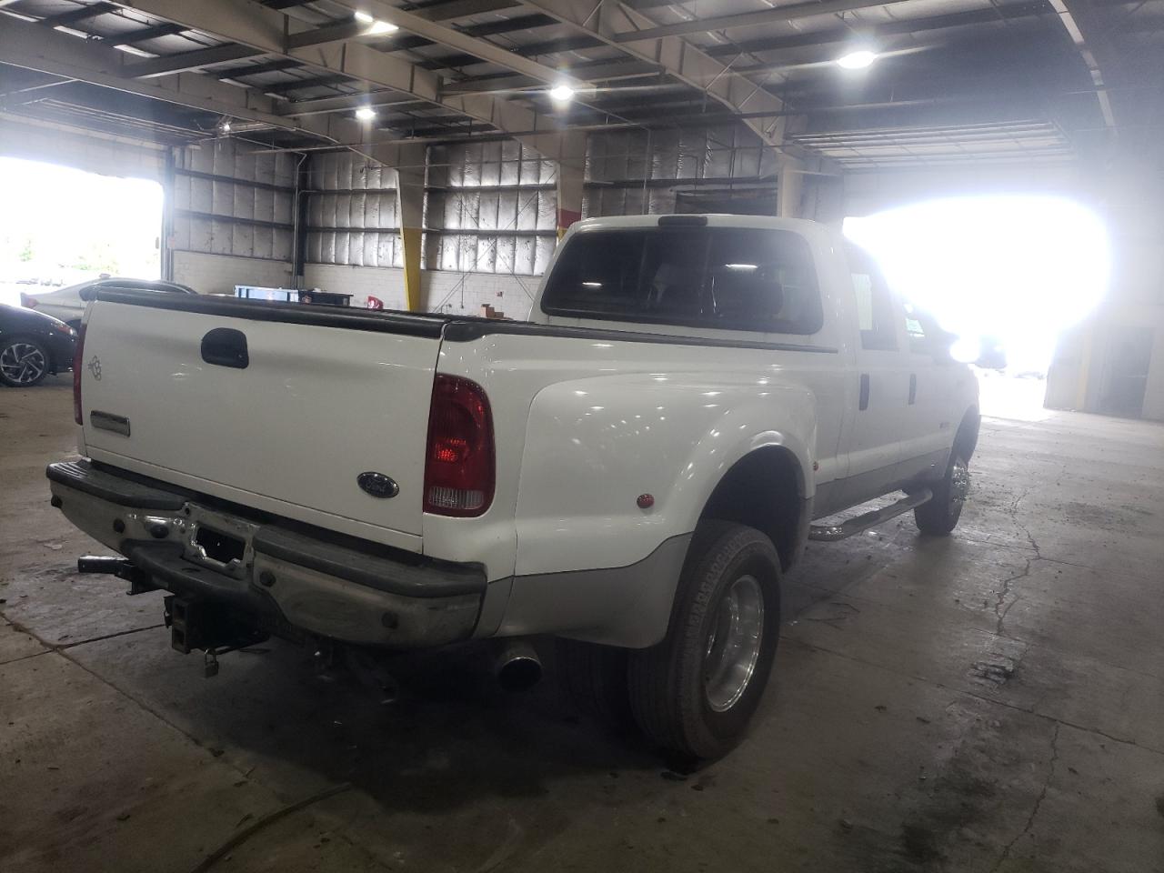 Photo 4 from auction – 2005 FORD F350 SUPER with VIN 1FTWW33P25EC17949