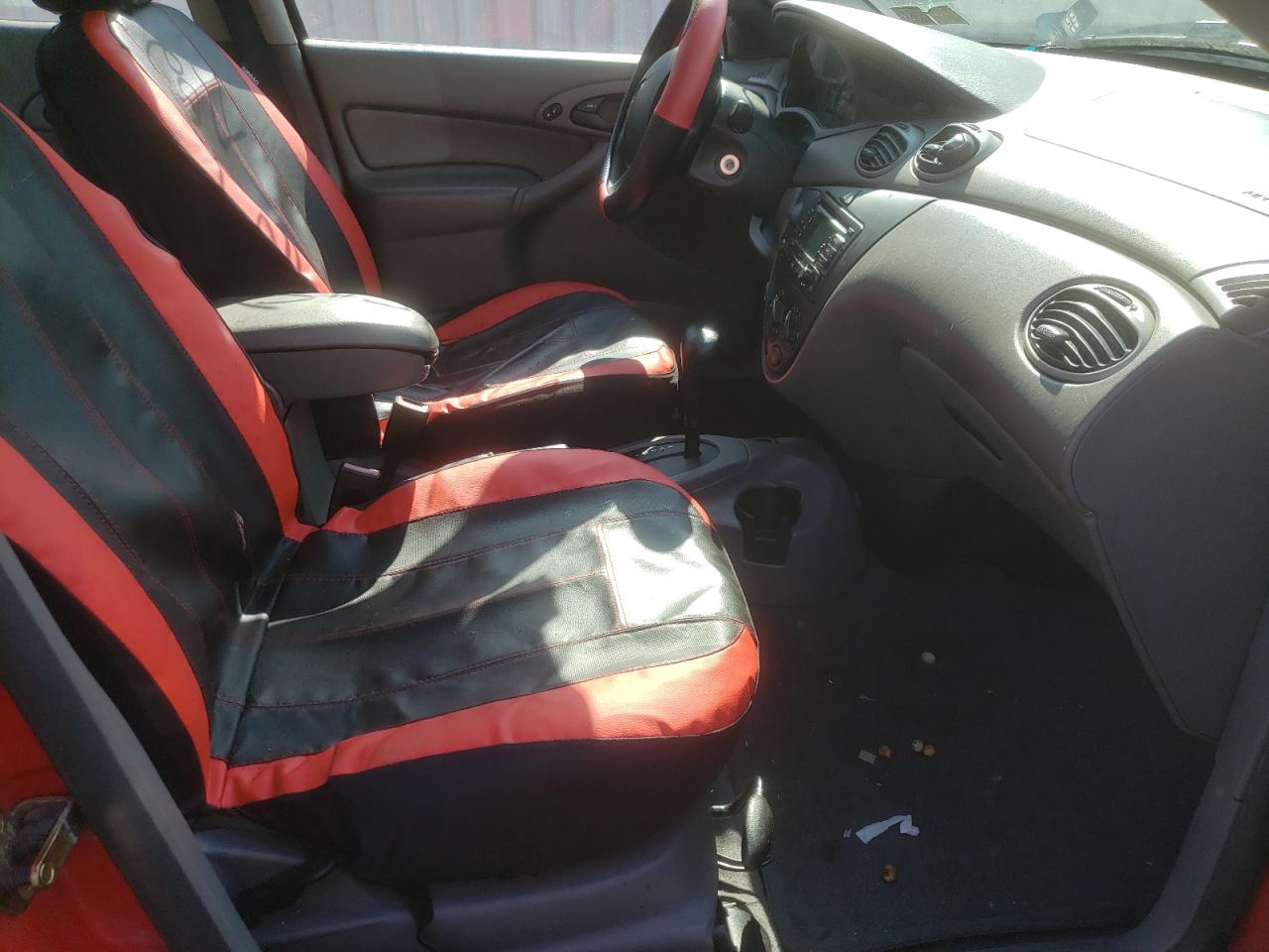Photo 5 from auction – 2003 FORD FOCUS SE with VIN 1FAFP34P83W252181