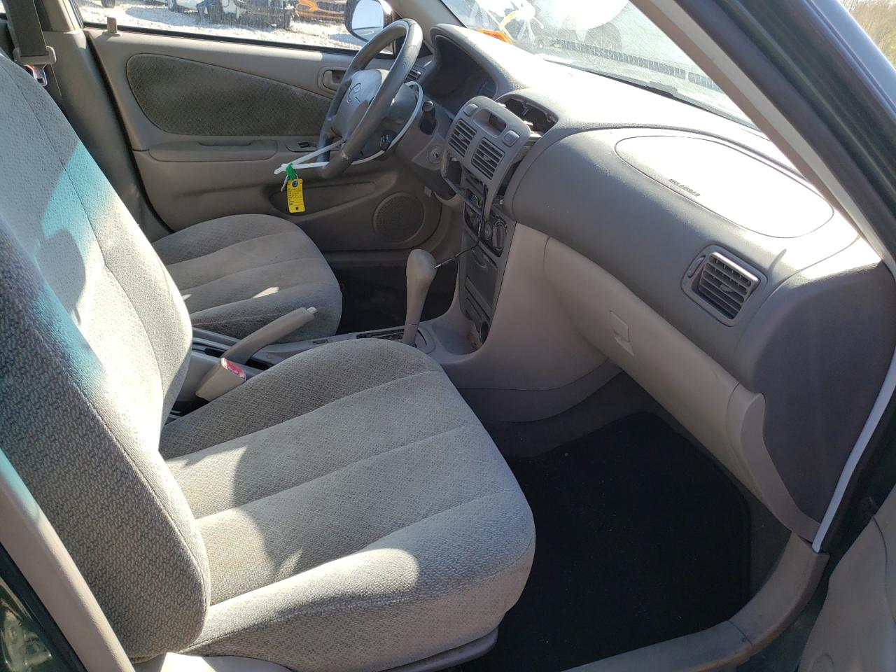 Photo 5 from auction – 2000 TOYOTA COROLLA VE with VIN 2T1BR12E1YC371912