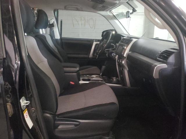 Photo 4 from auction – 2017 TOYOTA 4RUNNER SR with VIN JTEBU5JR2H5434955