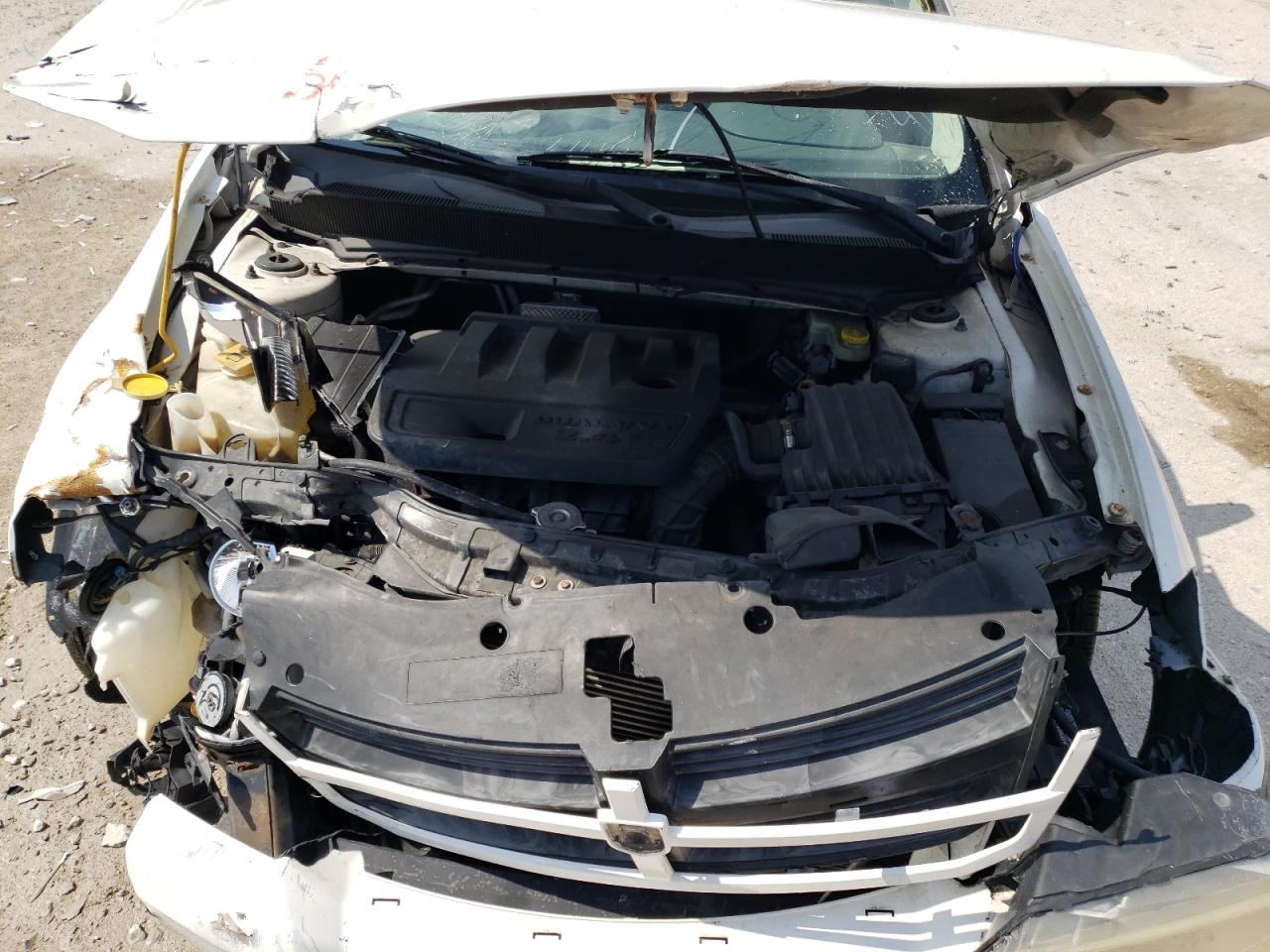 Photo 7 from auction – 2008 DODGE AVENGER SE with VIN 1B3LC46K58N199664