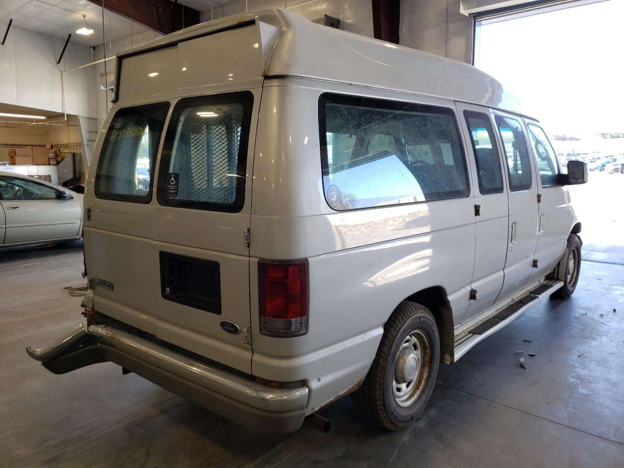 Photo 4 from auction – 2006 FORD ECONOLINE with VIN 1FMRE11W66DA04567