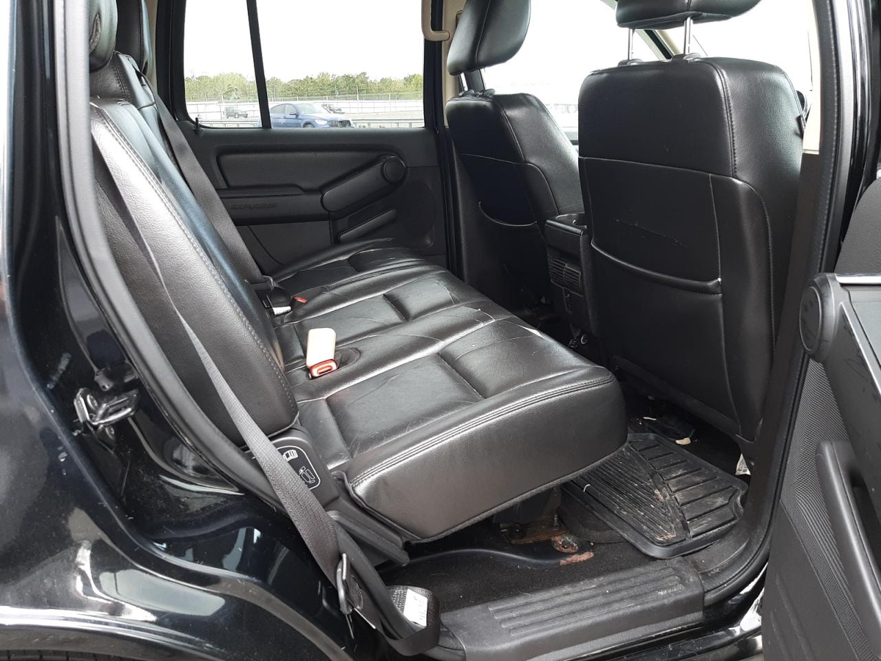 Photo 6 from auction – 2010 FORD EXPLORER with VIN 1FMEU7DE5AUA61052