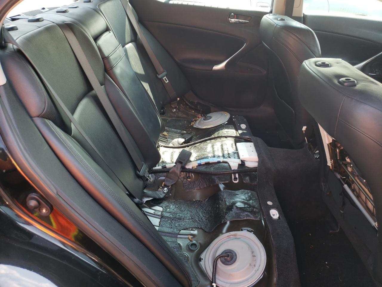 Photo 6 from auction – 2006 LEXUS IS 250 with VIN JTHCK262462008657
