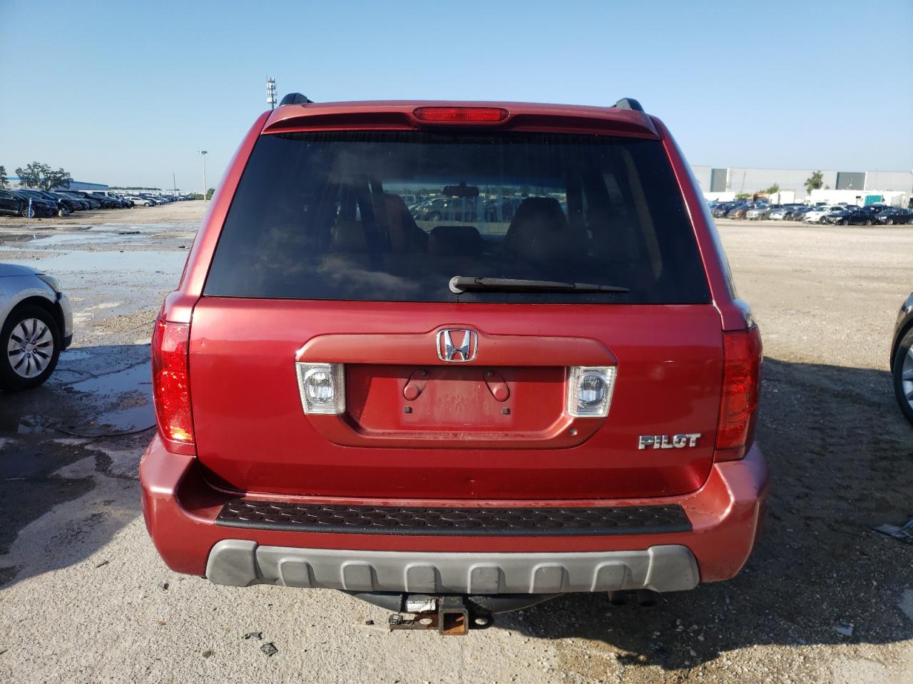 Photo 9 from auction – 2004 HONDA PILOT EXL with VIN 2HKYF18524H572395