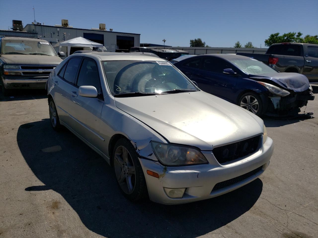LEXUS IS 300 2002 with VIN JTHBD192420062624 - Photo from auction