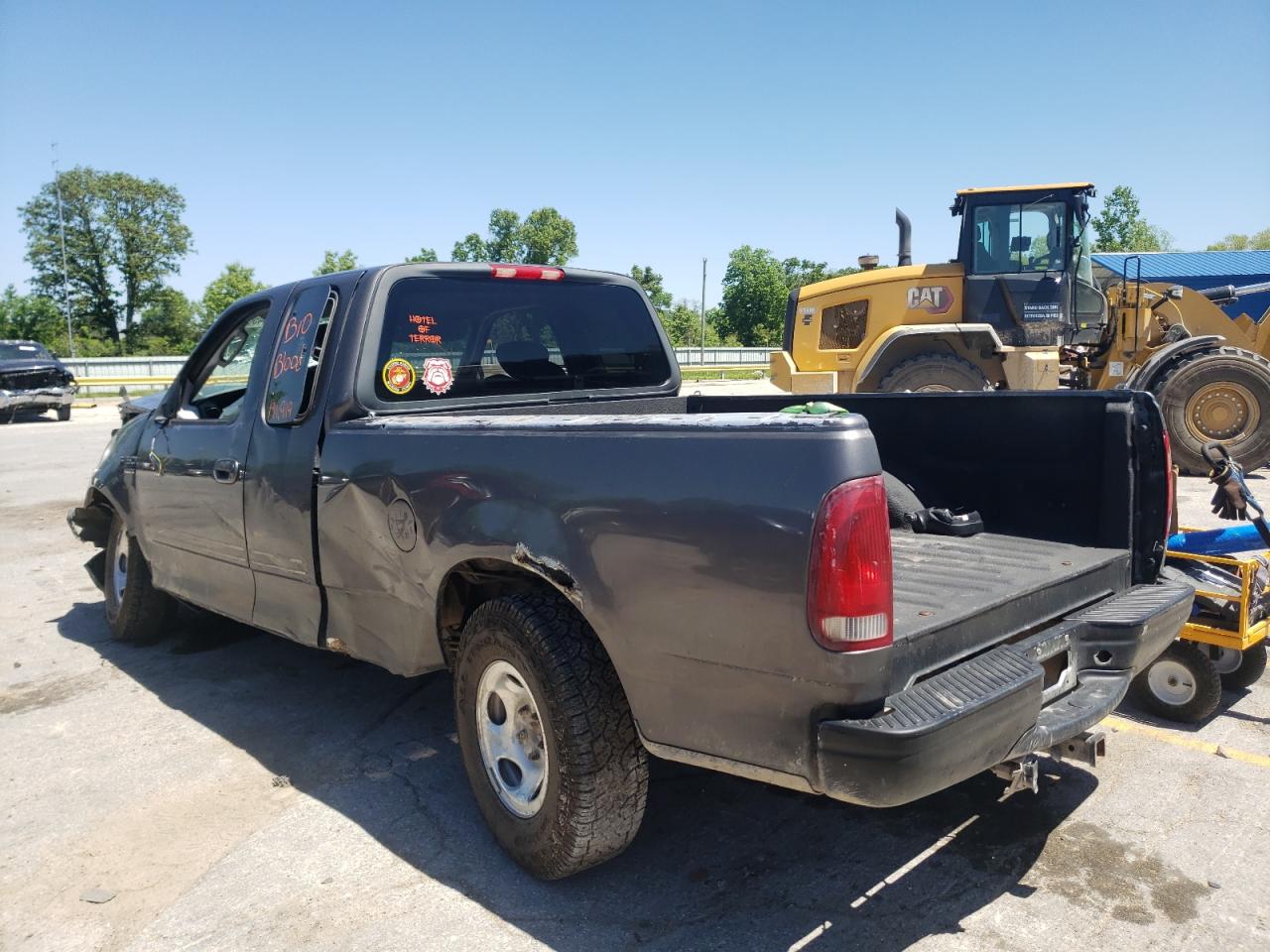 Photo 3 from auction – 2003 FORD F150 with VIN 1FTRX17W73KB06893