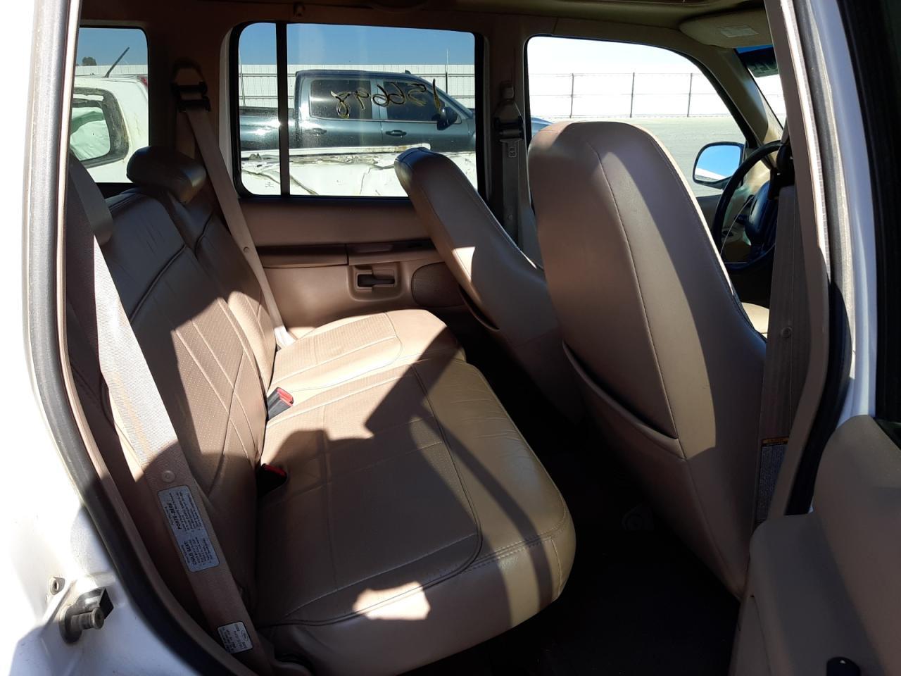 Photo 6 from auction – 1998 FORD EXPLORER with VIN 1FMZU35P8WZB92125