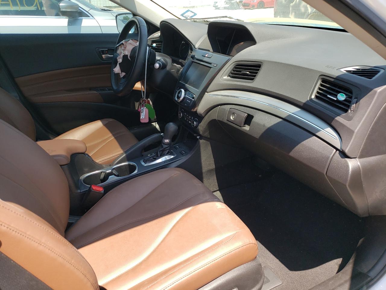 Photo 5 from auction – 2022 ACURA ILX PREMIU with VIN 19UDE2F77NA000163