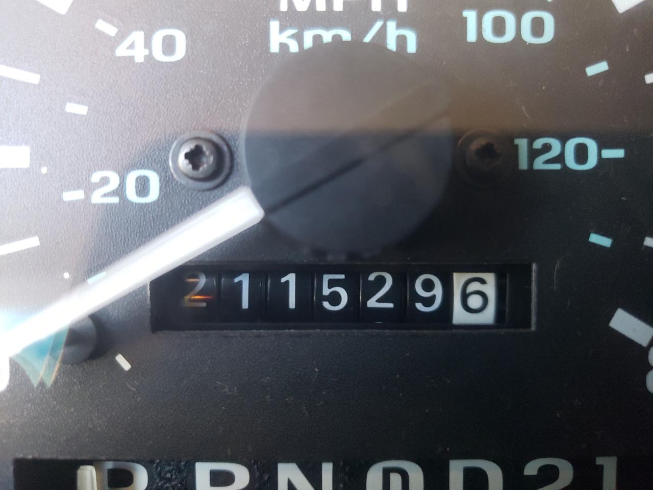 Photo 8 from auction – 1994 FORD EXPLORER with VIN 1FMDU34XXRUC84138