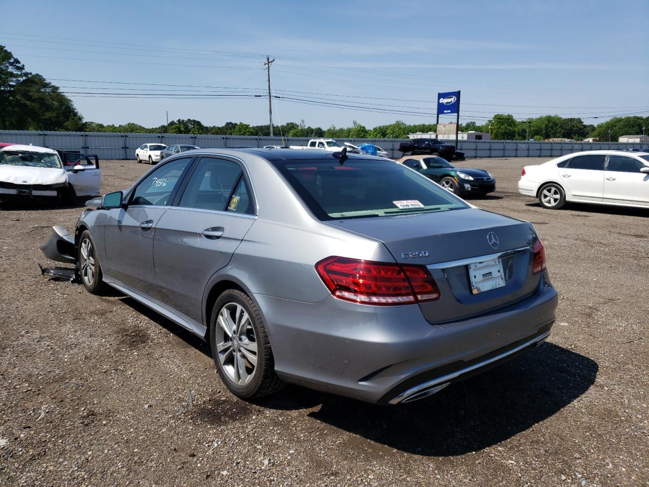 Photo 3 from auction – 2015 MERCEDES-BENZ E 250 BLUE with VIN WDDHF0EB3FB084524