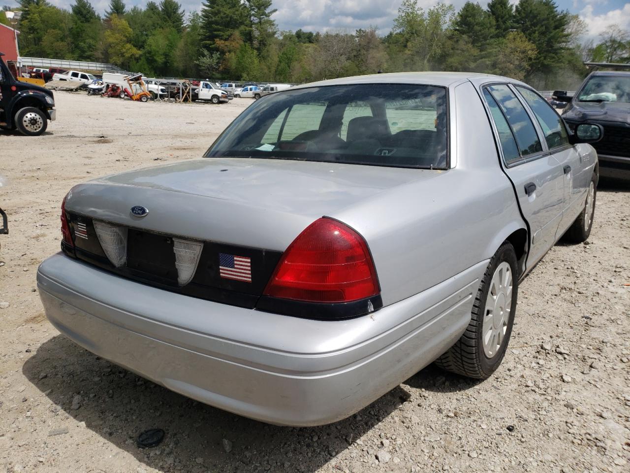 Photo 4 from auction – 2006 FORD CROWN VICT with VIN 2FAHP71W26X113622
