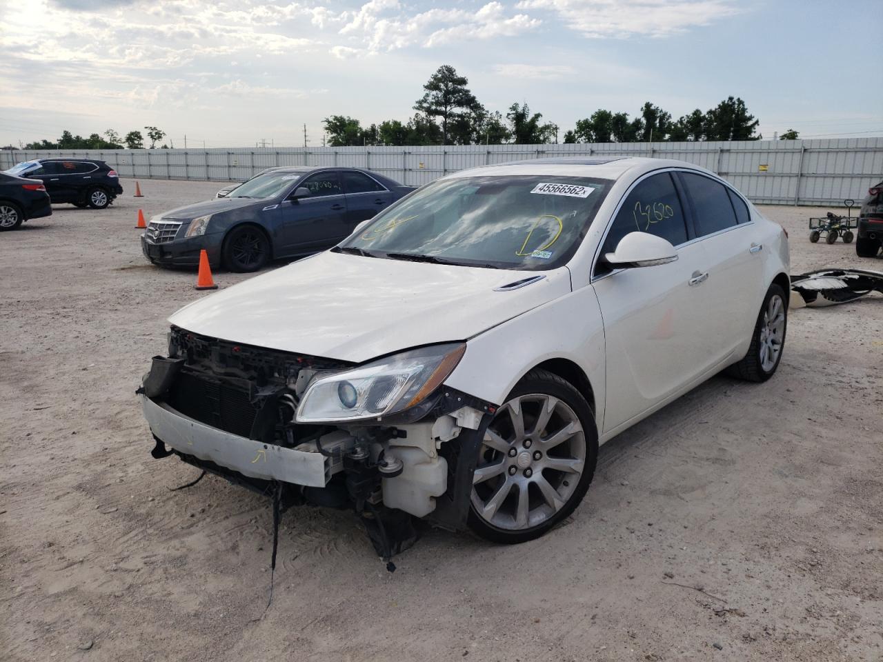 Zdjęcie 2 z aukcji – 2012 BUICK REGAL PREM z VIN 2G4GU5GV6C9130047
