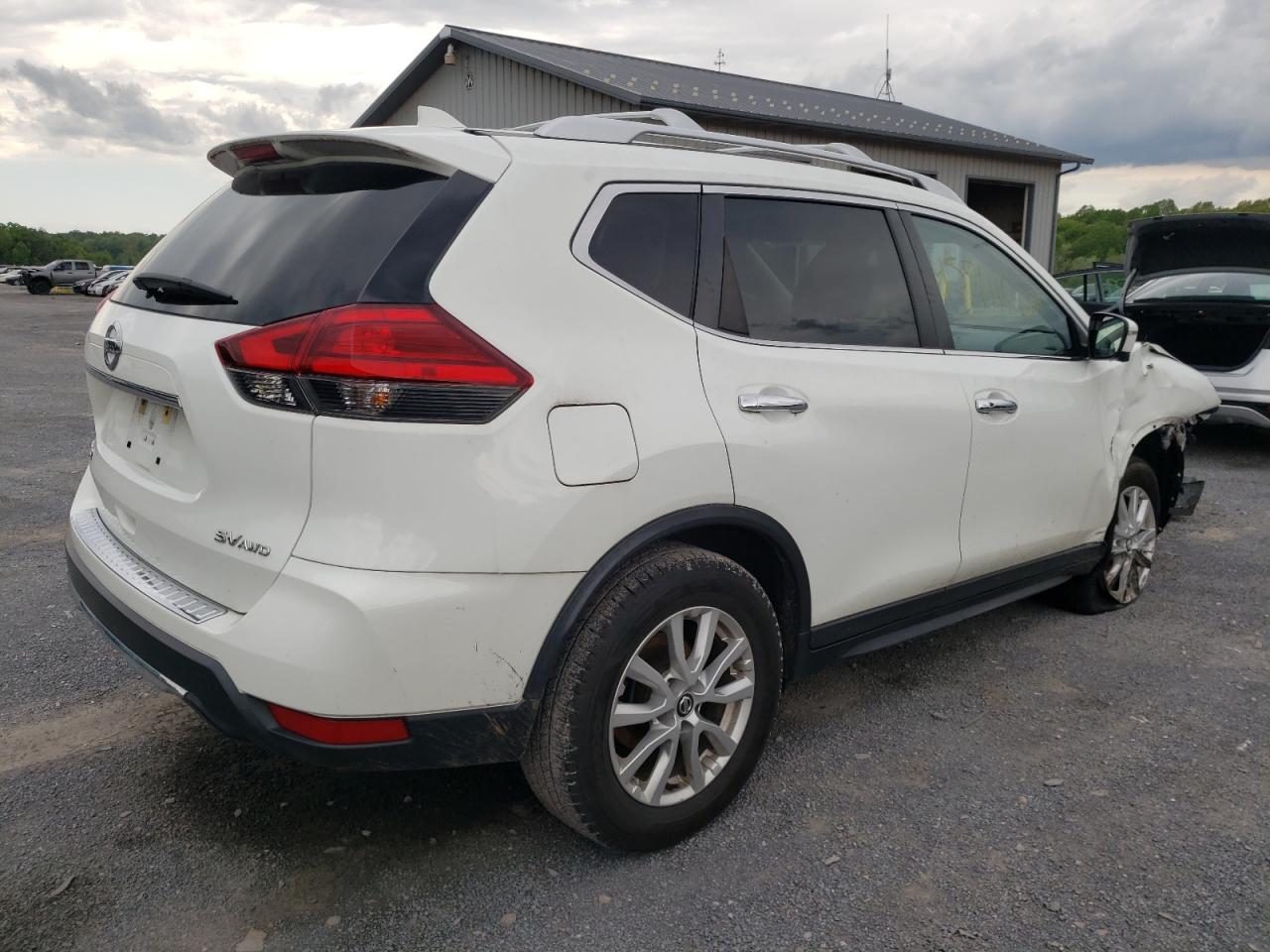 Photo 4 from auction – 2017 NISSAN ROGUE S with VIN KNMAT2MV6HP517433