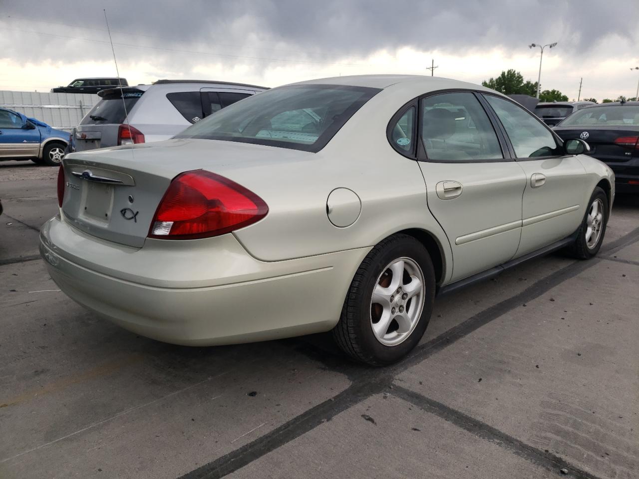 Photo 4 from auction – 2003 FORD TAURUS SES with VIN 1FAFP55223G204992