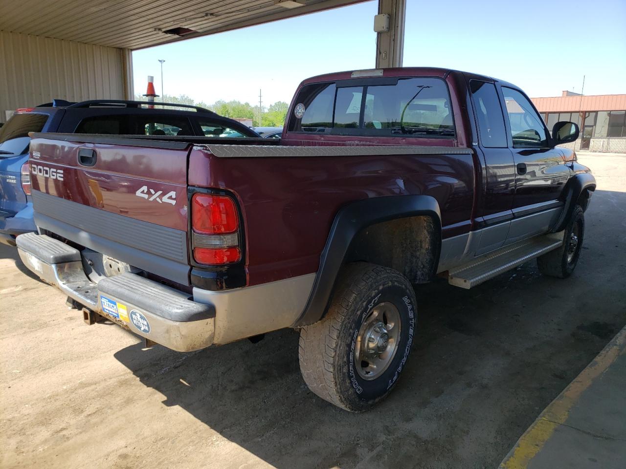 Photo 4 from auction – 2001 DODGE RAM 2500 with VIN 1B7KF236X1J187472