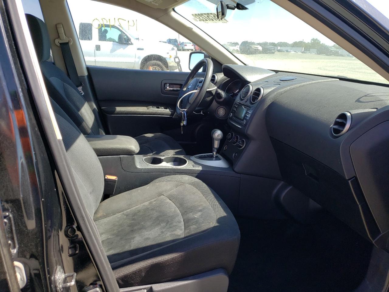 Photo 5 from auction – 2013 NISSAN ROGUE S with VIN JN8AS5MT3DW514495