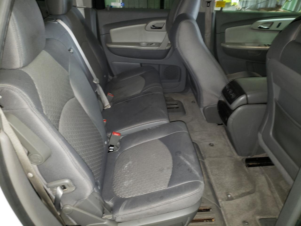 Photo 18 from auction – 2011 CHEVROLET TRAVERSE L with VIN 1GNKVGED3BJ125593