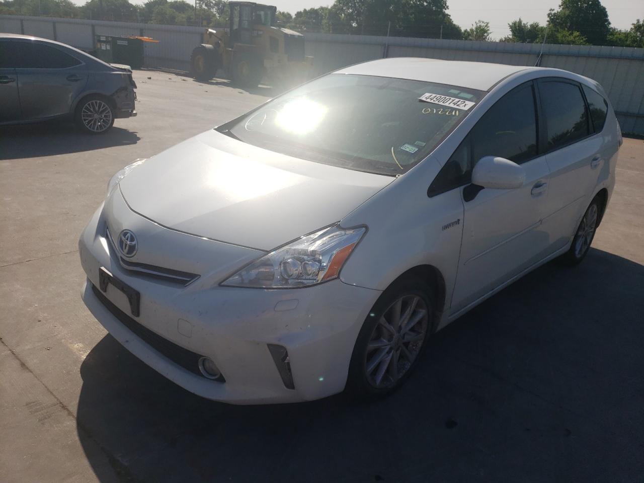 Photo 2 from auction – 2014 TOYOTA PRIUS V with VIN JTDZN3EU6EJ012211