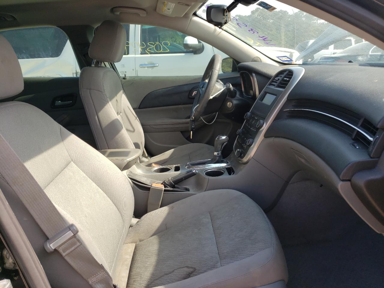 Photo 5 from auction – 2014 CHEVROLET MALIBU LS with VIN 1G11B5SL0EF266151