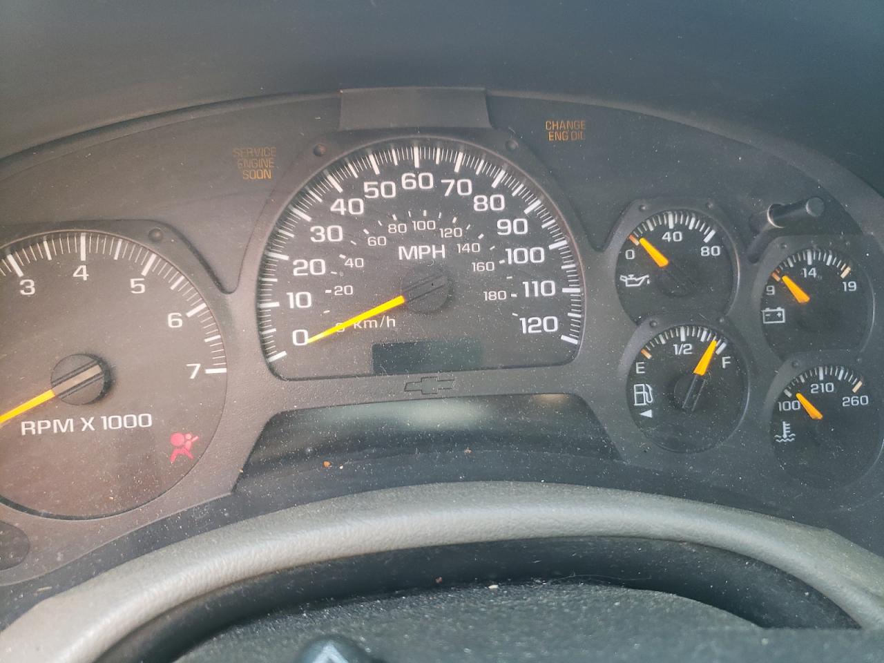 Photo 8 from auction – 2002 CHEVROLET TRAILBLAZE with VIN 1GNDT13S722417030