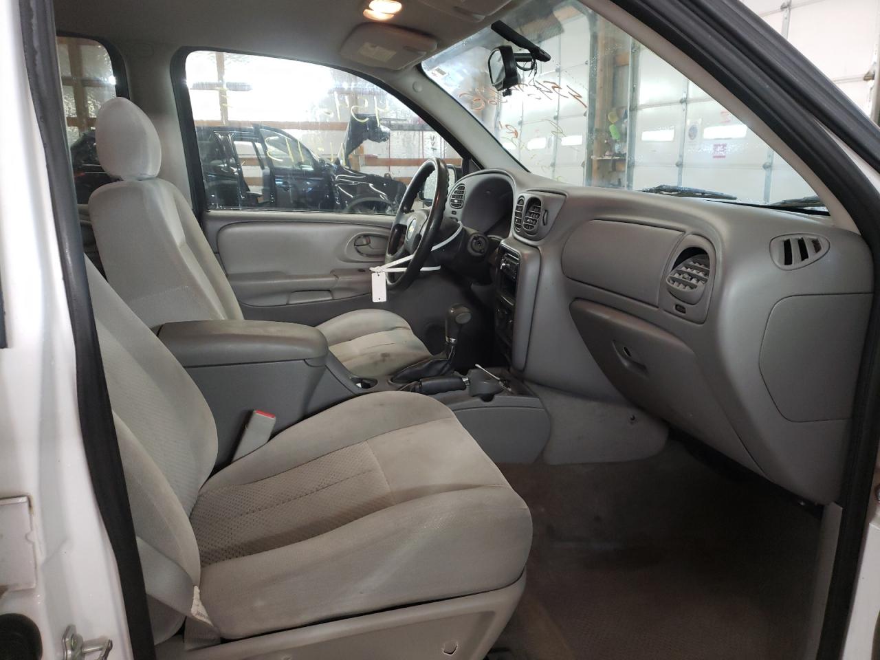 Photo 5 from auction – 2008 CHEVROLET TRAILBLAZE with VIN 1GNDT13S782231142