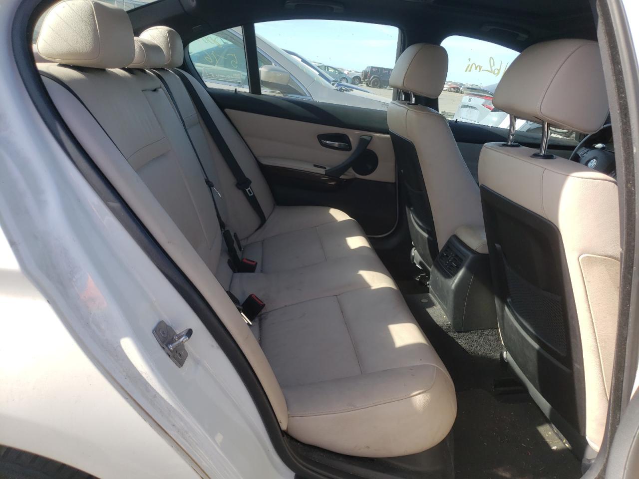 Photo 6 from auction – 2009 BMW 328 I with VIN WBAPH77509NM47037