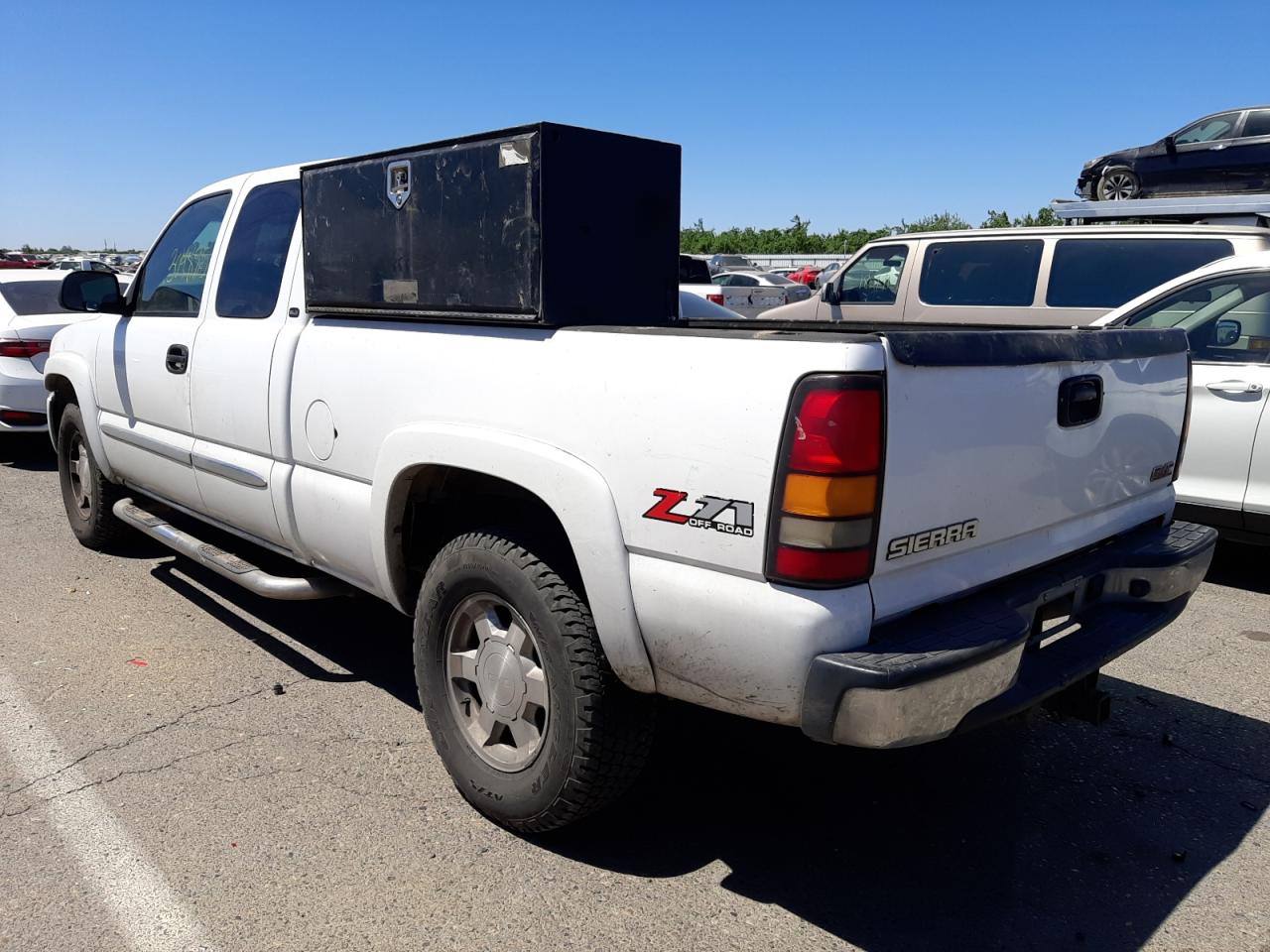 Photo 3 from auction – 2006 GMC NEW SIERRA with VIN 1GTEK19B76Z142134