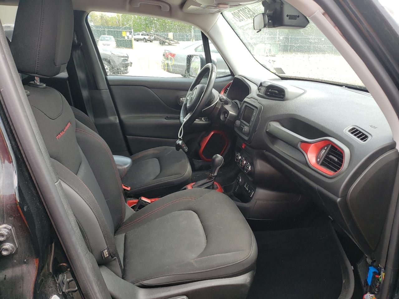 Photo 5 from auction – 2017 JEEP RENEGADE T with VIN ZACCJBCB9HPE98353