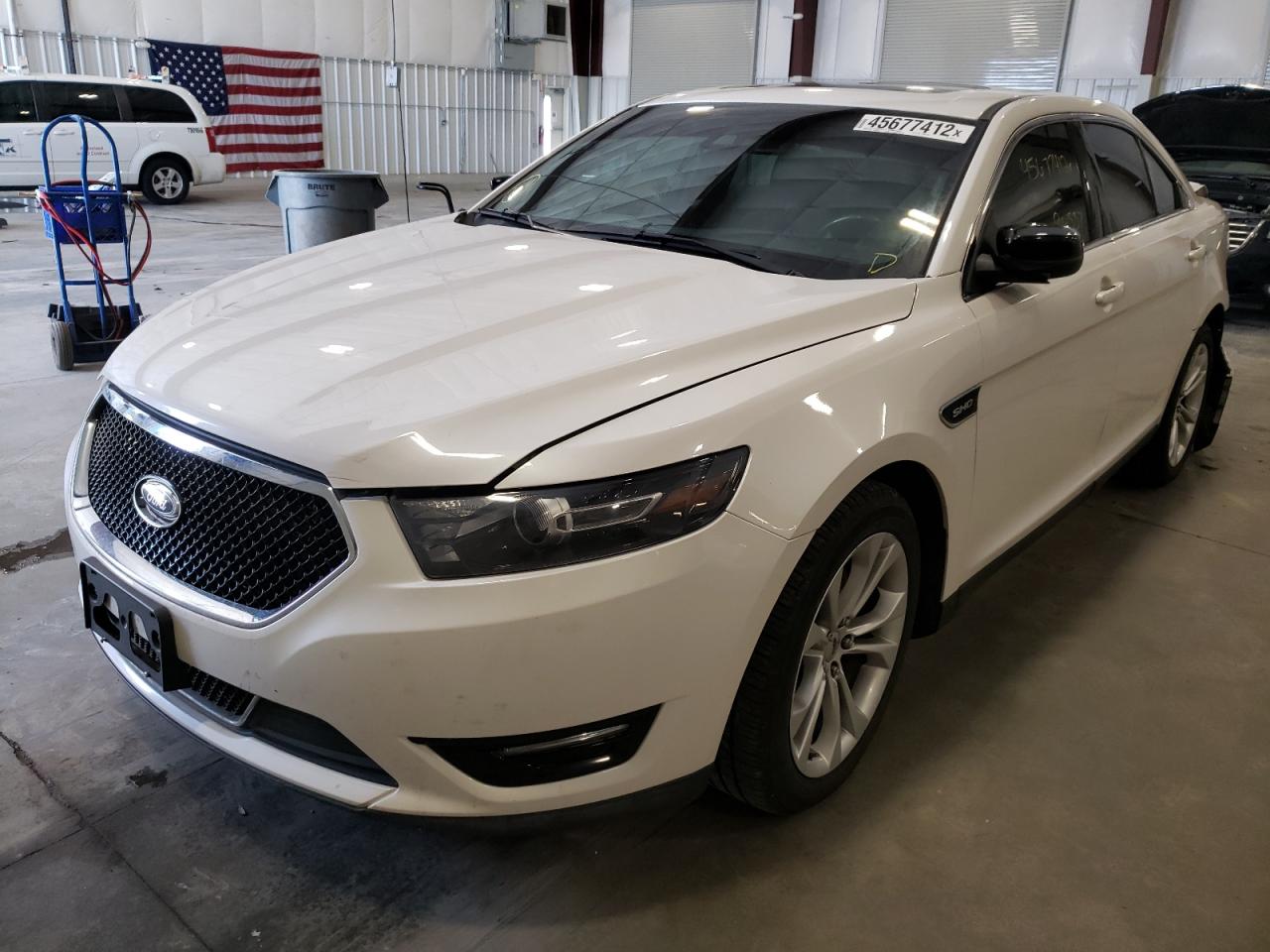 Photo 2 from auction – 2014 FORD TAURUS SHO with VIN 1FAHP2KT9EG129408