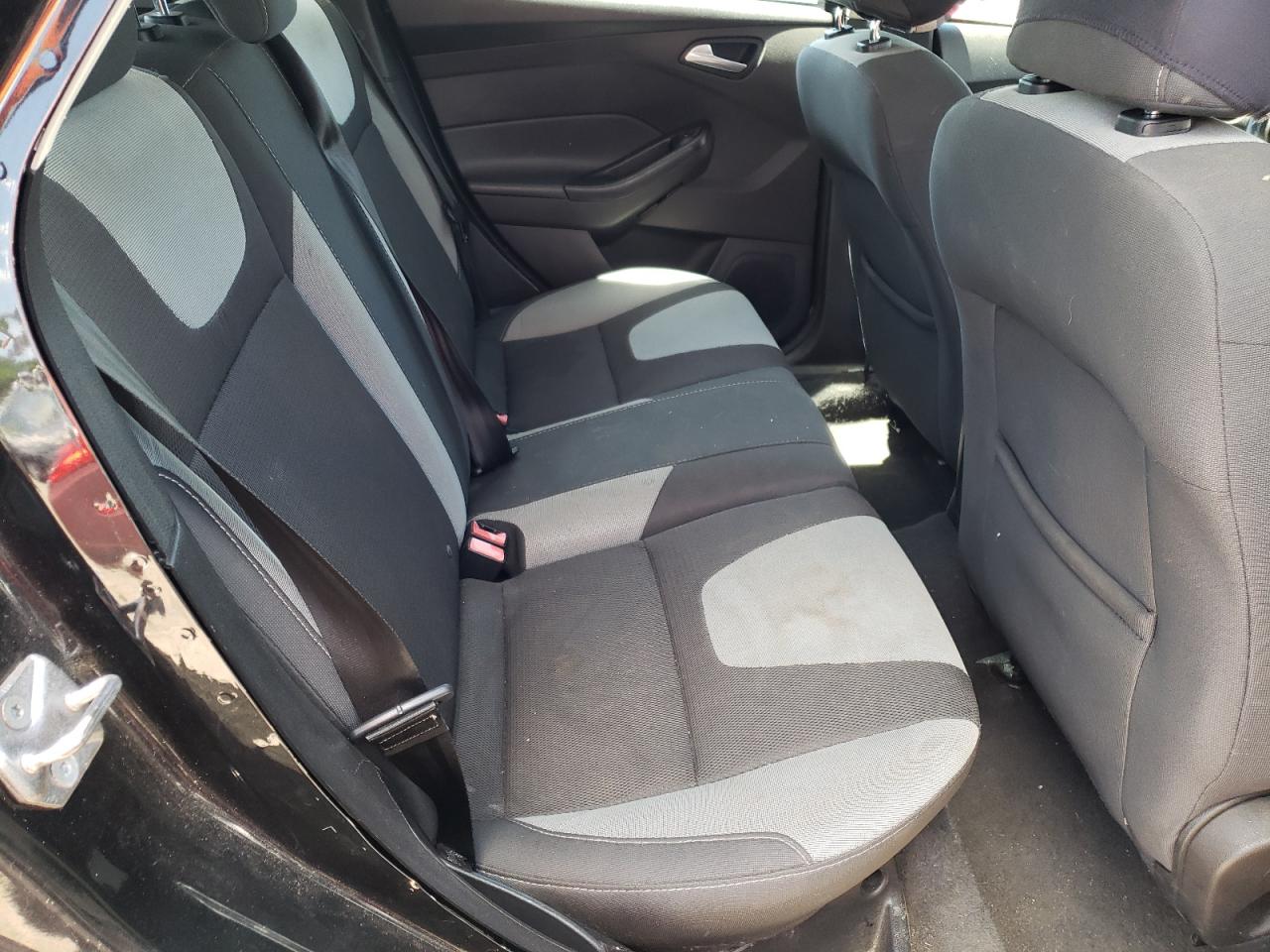 Photo 6 from auction – 2014 FORD FOCUS SE with VIN 1FADP3K26EL348507
