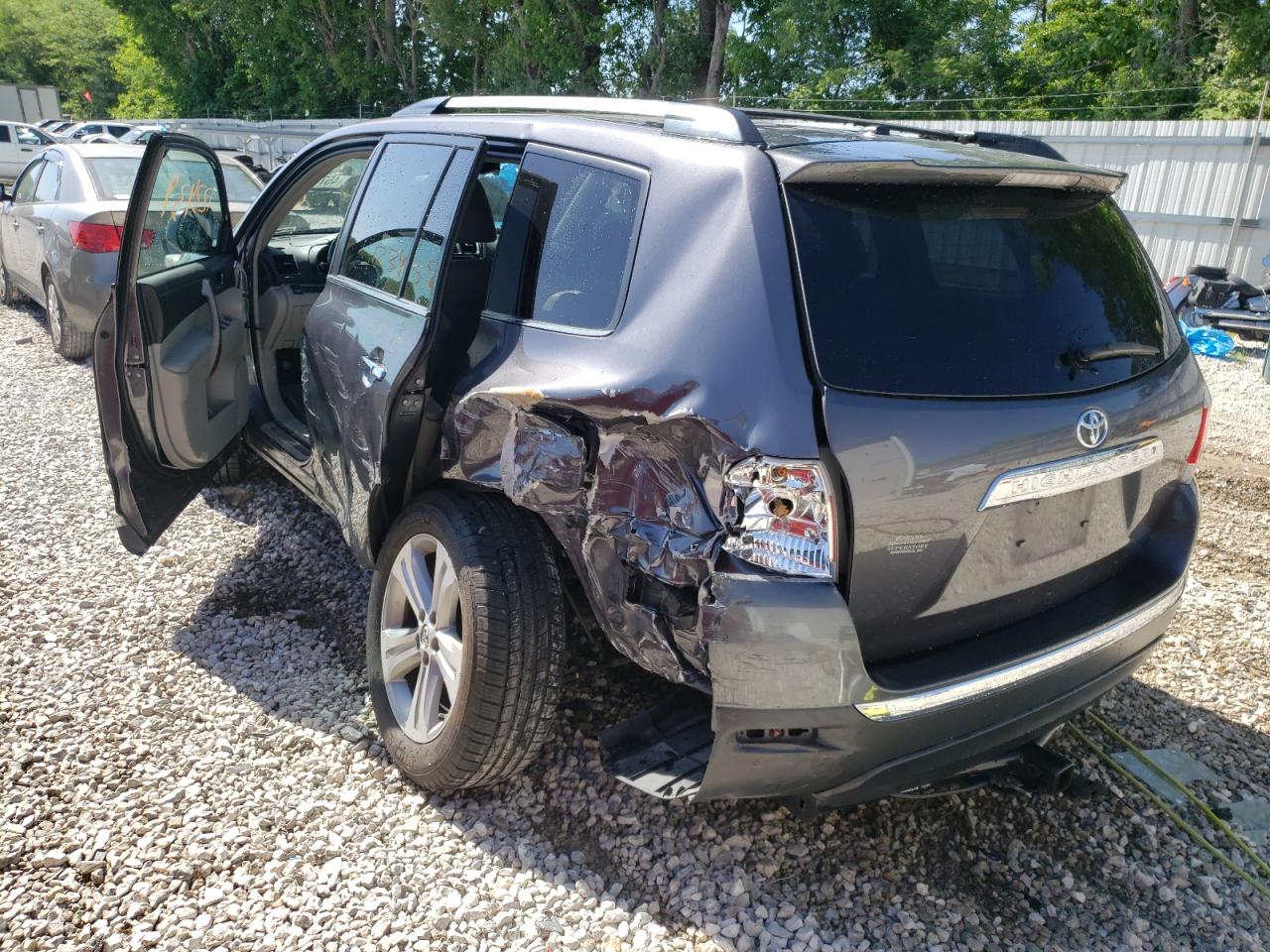 Photo 3 from auction – 2013 TOYOTA HIGHLANDER with VIN 5TDYK3EH9DS104941