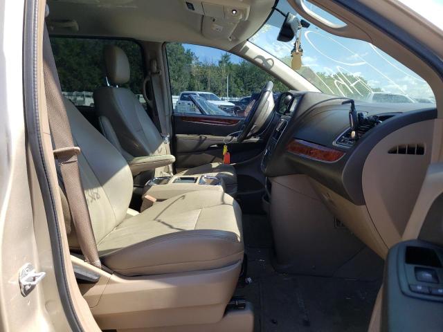 Photo 5 from auction – 2012 CHRYSLER TOWN & COU with VIN 2C4RC1BG4CR376368