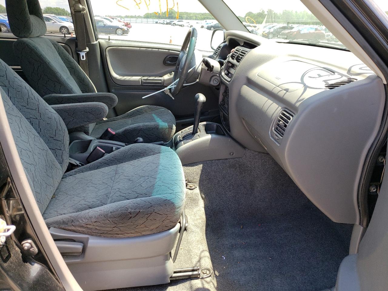 Photo 5 from auction – 2003 CHEVROLET TRACKER with VIN 2CNBJ734536945885