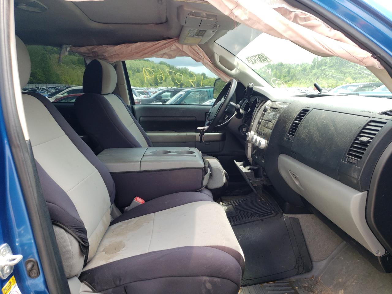 Photo 5 from auction – 2010 TOYOTA TUNDRA CRE with VIN 5TFDM5F10AX010751