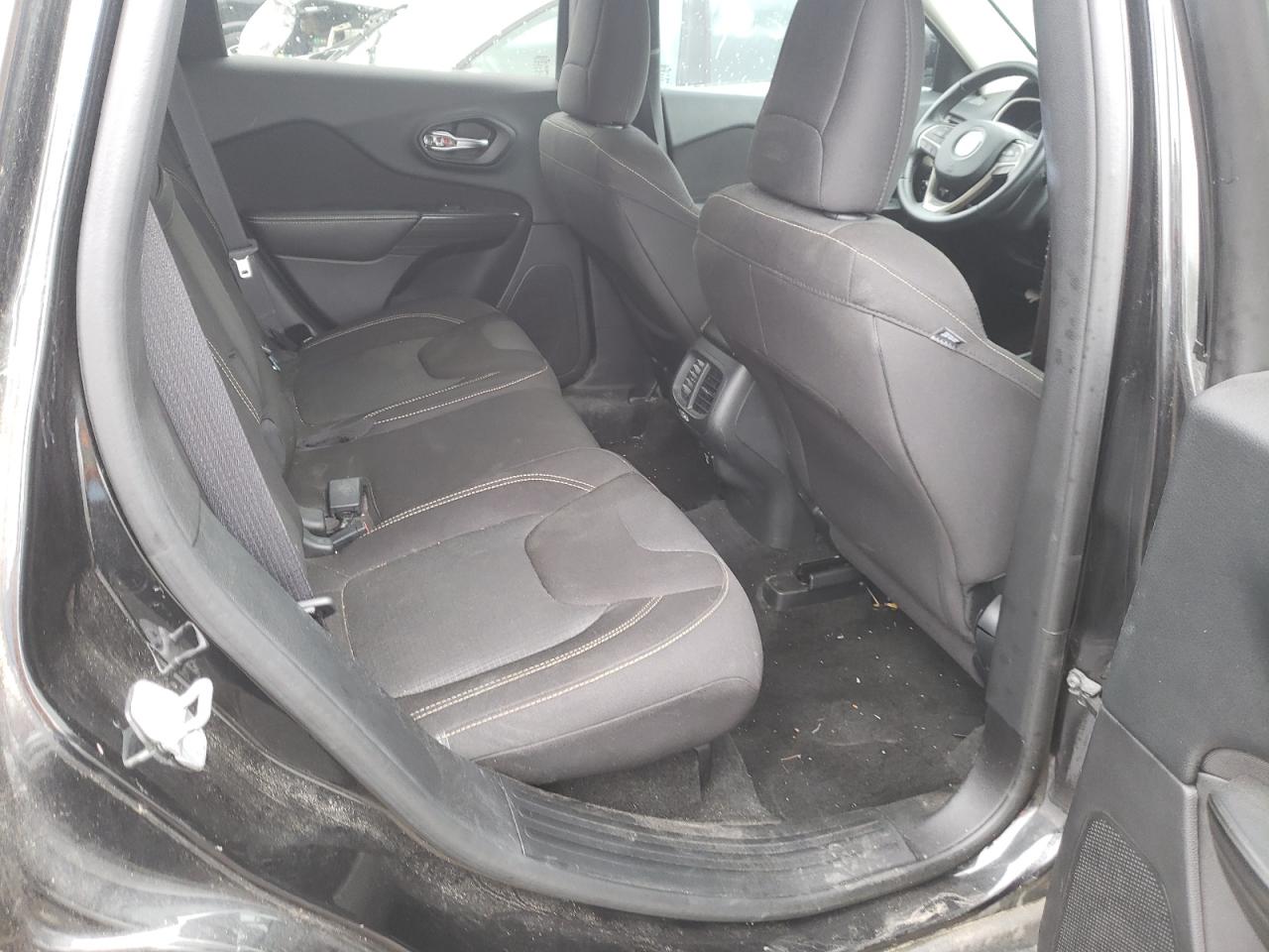Photo 6 from auction – 2015 JEEP CHEROKEE L with VIN 1C4PJMCB0FW787702