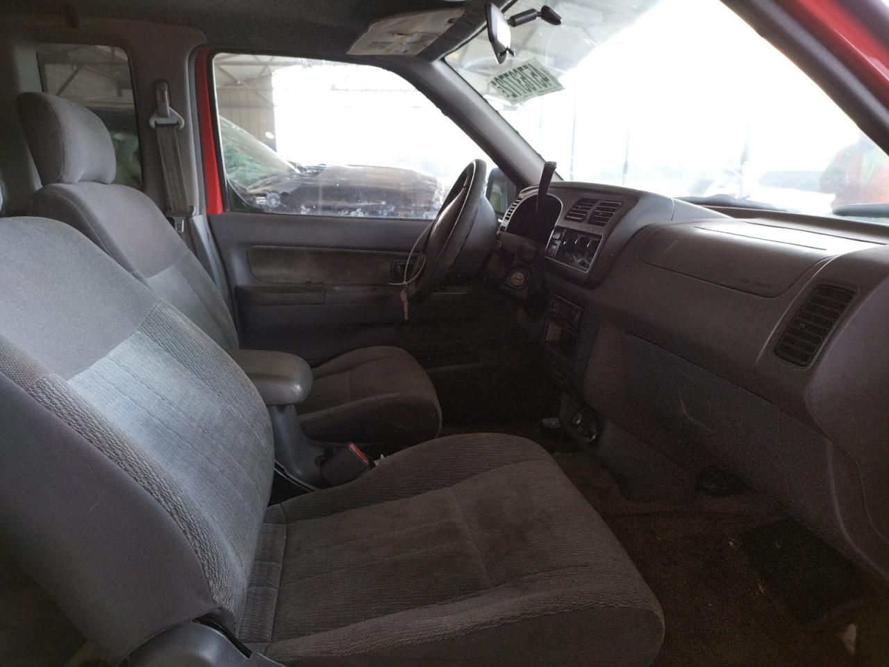 Photo 5 from auction – 2000 NISSAN FRONTIER with VIN 1N6DD26S1YC418939