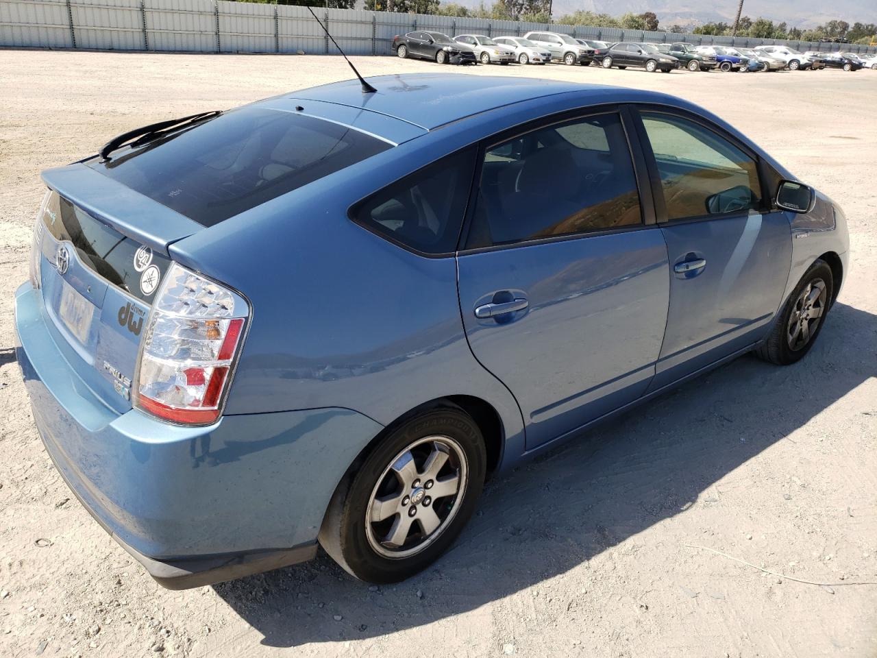 Photo 4 from auction – 2007 TOYOTA PRIUS with VIN JTDKB20U077688679