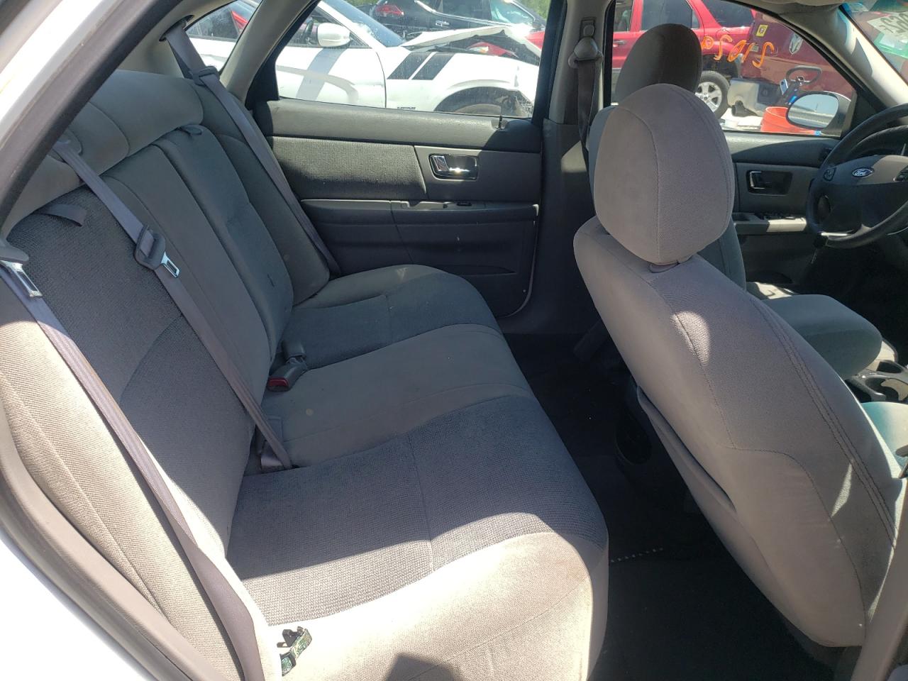 Photo 6 from auction – 2002 FORD TAURUS SES with VIN 1FAFP55202A236809