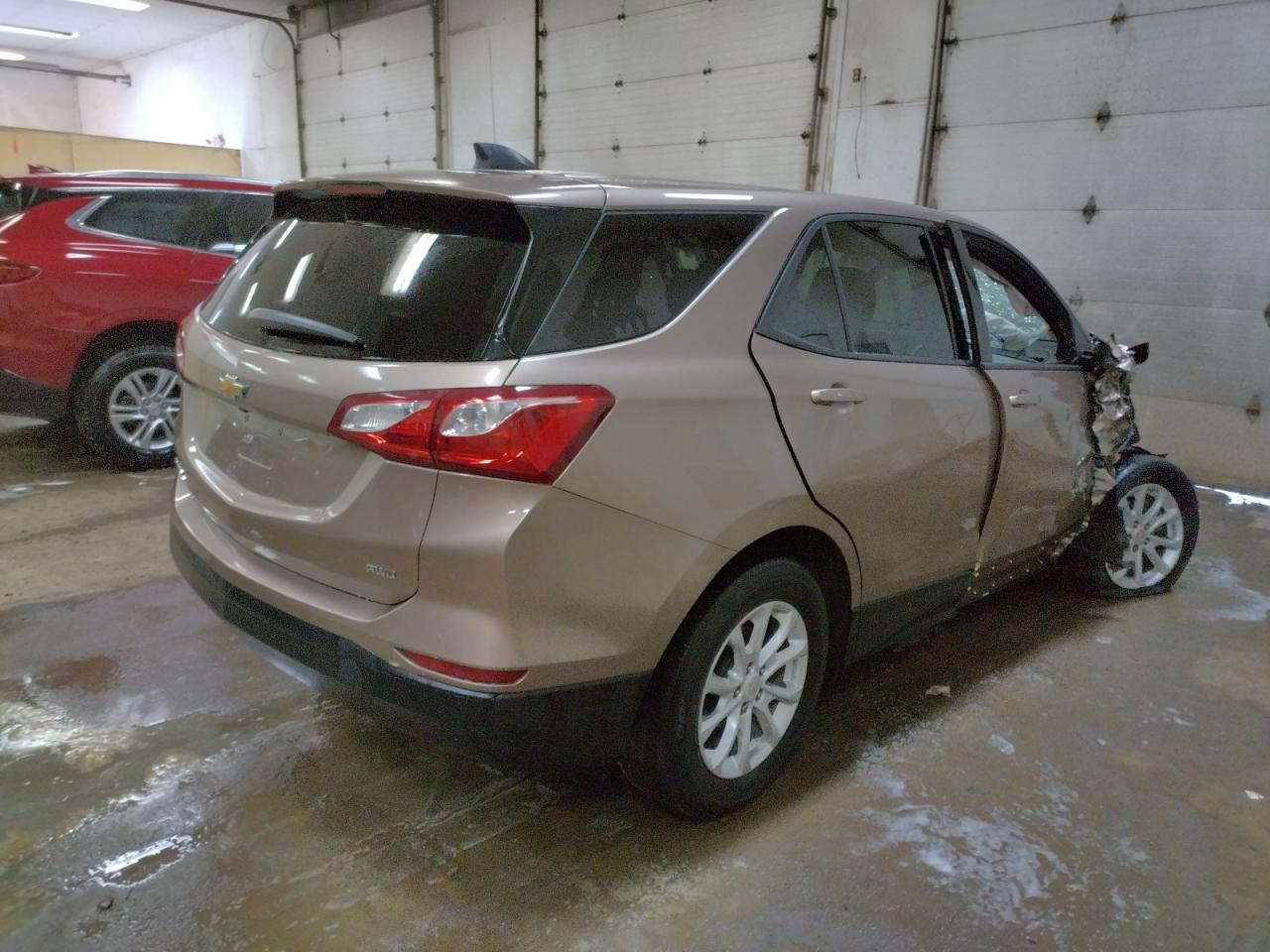 Photo 4 from auction – 2019 CHEVROLET EQUINOX LS with VIN 2GNAXSEV4K6242596