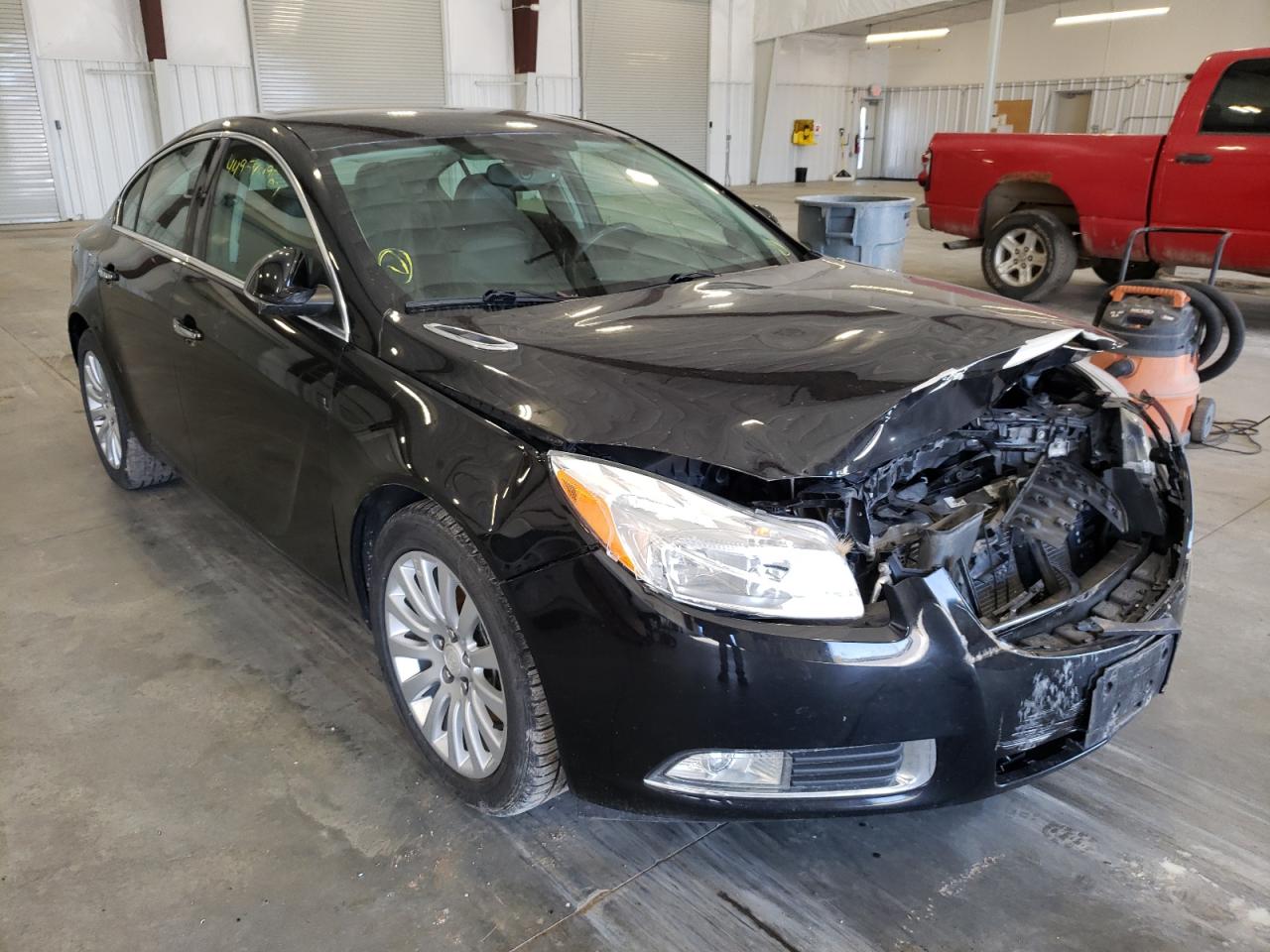 BUICK REGAL PREM 2013 مع رقم تعريف المركبة 2G4GS5EV1D9190196 - صورة من المزاد