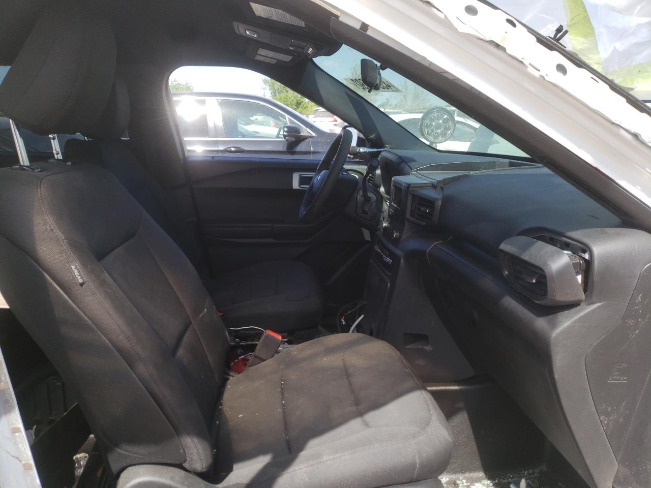 Photo 5 from auction – 2020 FORD EXPLORER P with VIN 1FM5K8ABXLGA64049