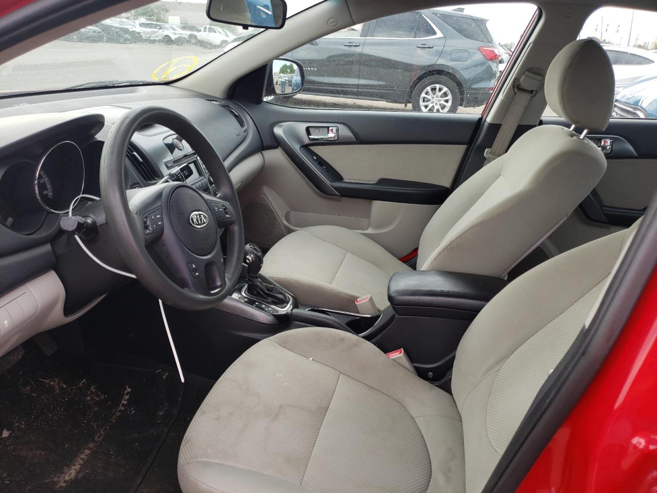 Photo 5 from auction – 2013 KIA FORTE EX with VIN KNAFU4A22D5735526