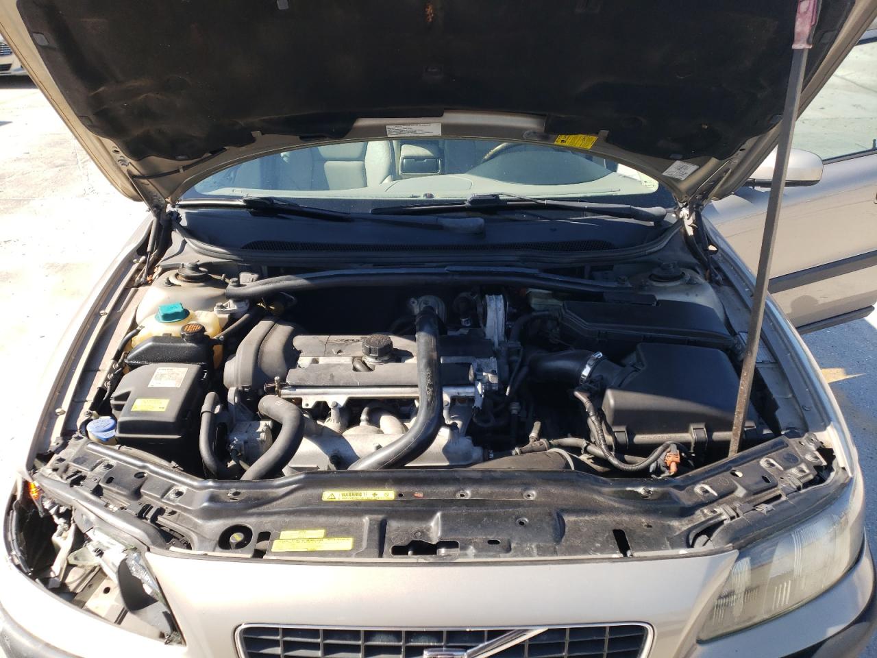 Photo 7 from auction – 2004 VOLVO S60 2.5T with VIN YV1RS59V742414037