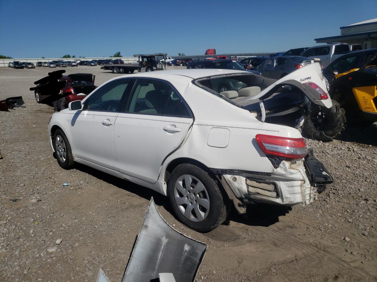 Photo 3 from auction – 2011 TOYOTA CAMRY BASE with VIN 4T1BF3EK5BU660481